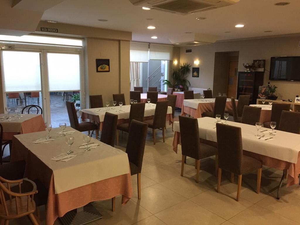 Hostal - Restaurante Asador Esperanza Huesca Zewnętrze zdjęcie